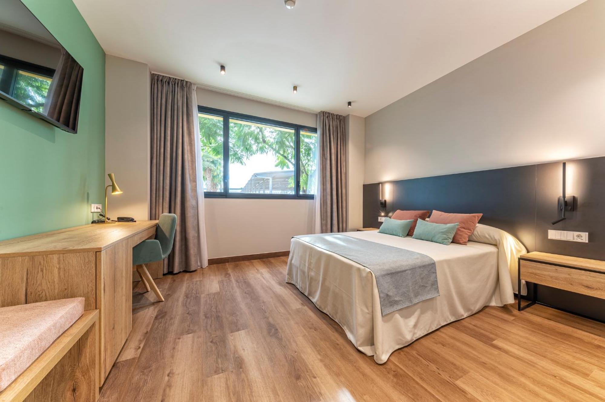 Universa Hoteles San Vicente Raspeig Екстер'єр фото