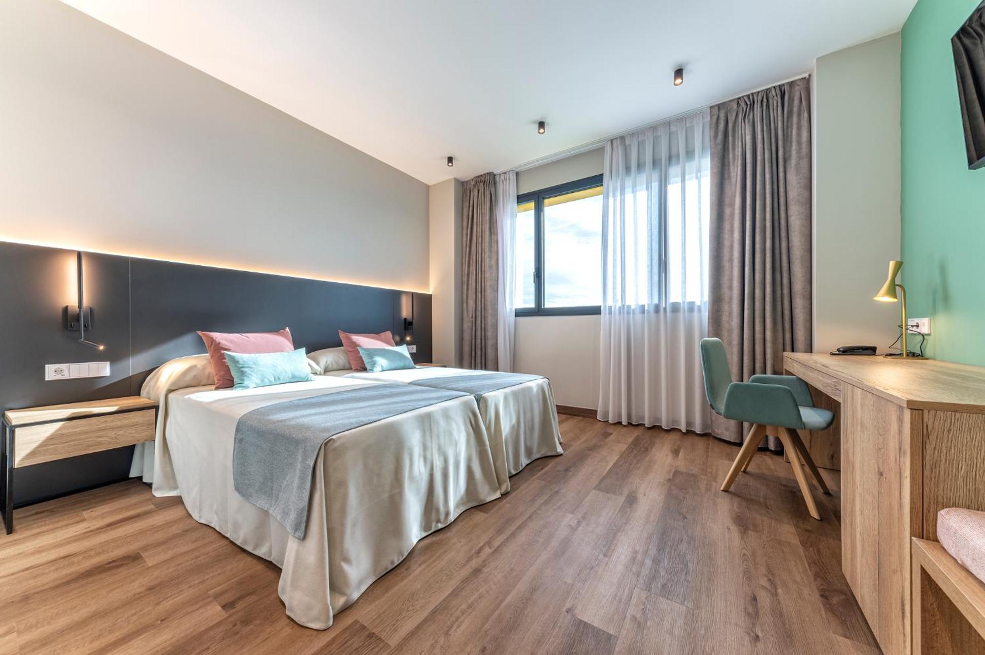 Universa Hoteles San Vicente Raspeig Екстер'єр фото