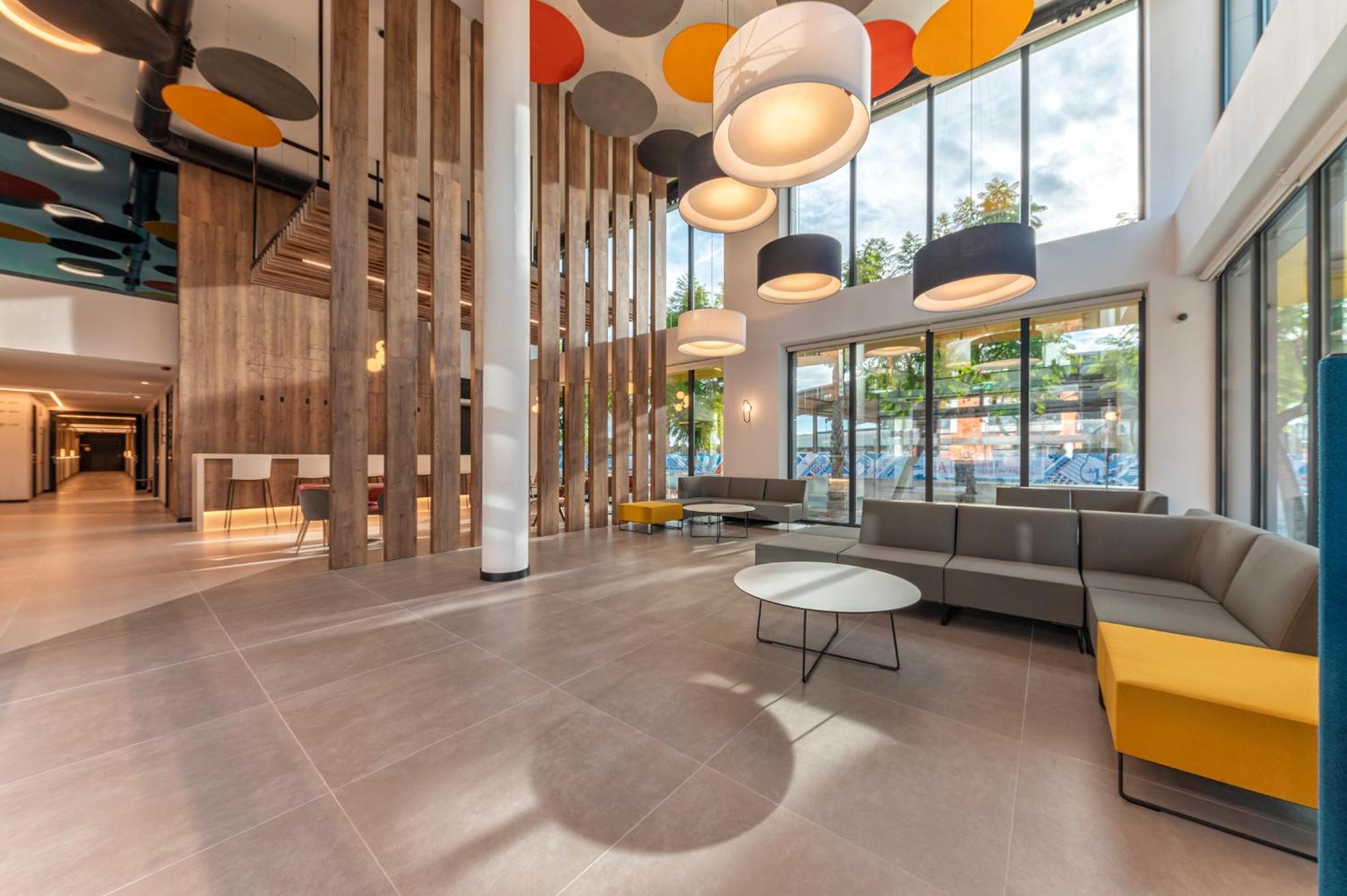 Universa Hoteles San Vicente Raspeig Екстер'єр фото